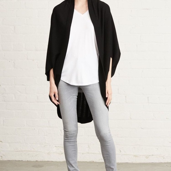 LOFT Sweaters - Ann Taylor LOFT Black Cocoon Cardigan size Medium